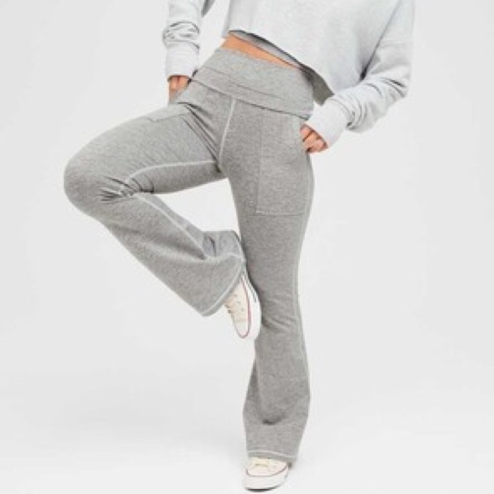 aerie the hugger flare leggings with pockets